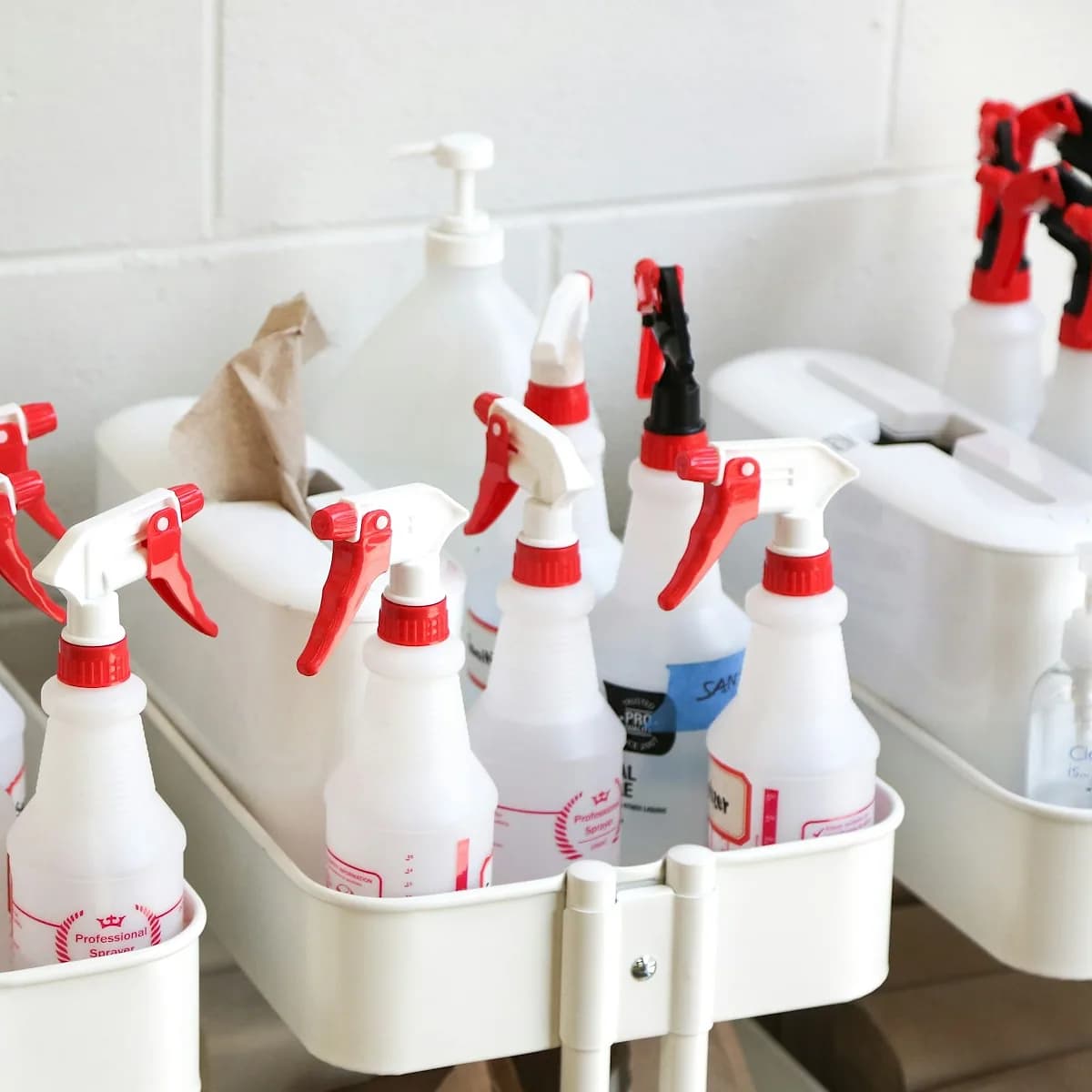 Heavy-duty degreaser