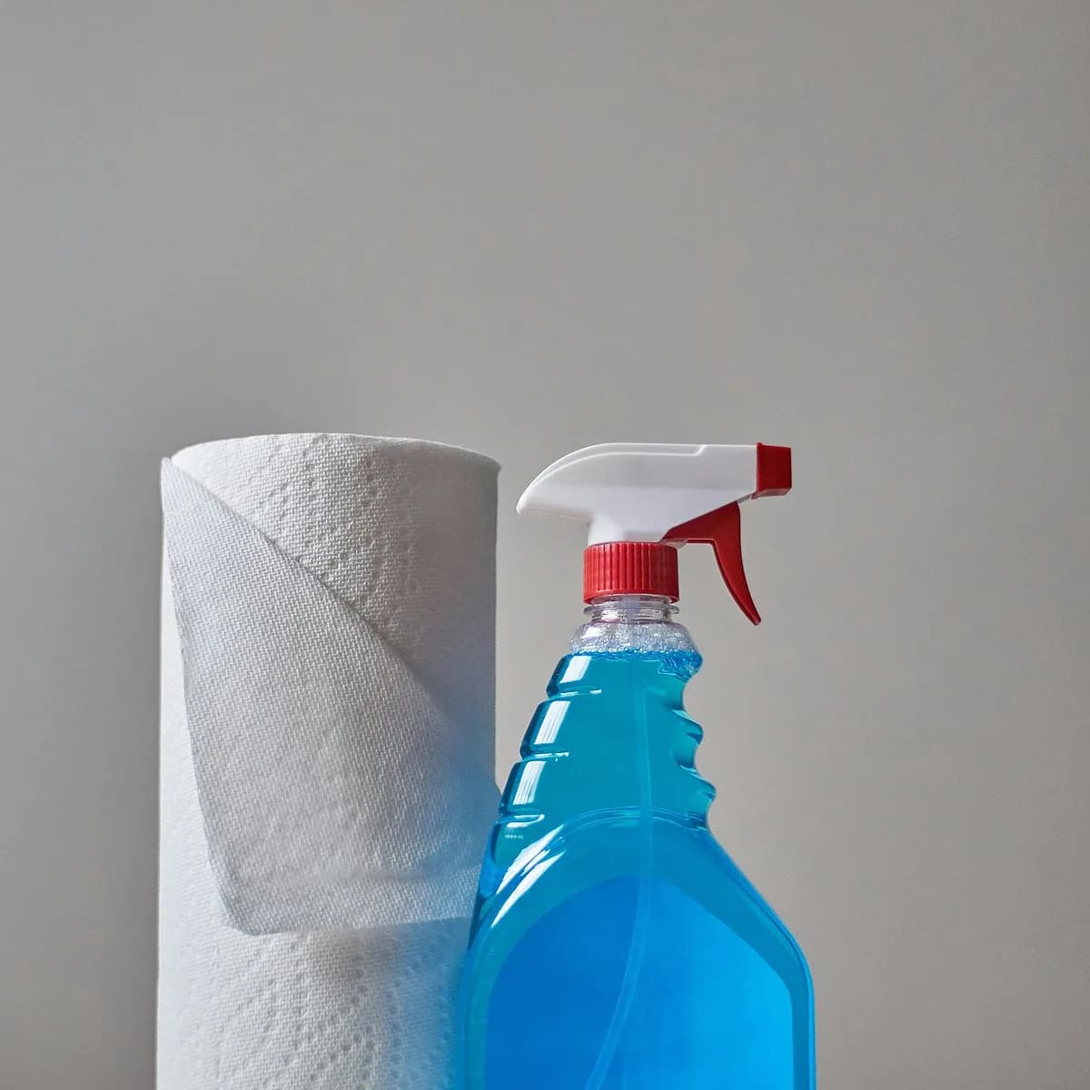 Glass & surface cleaner