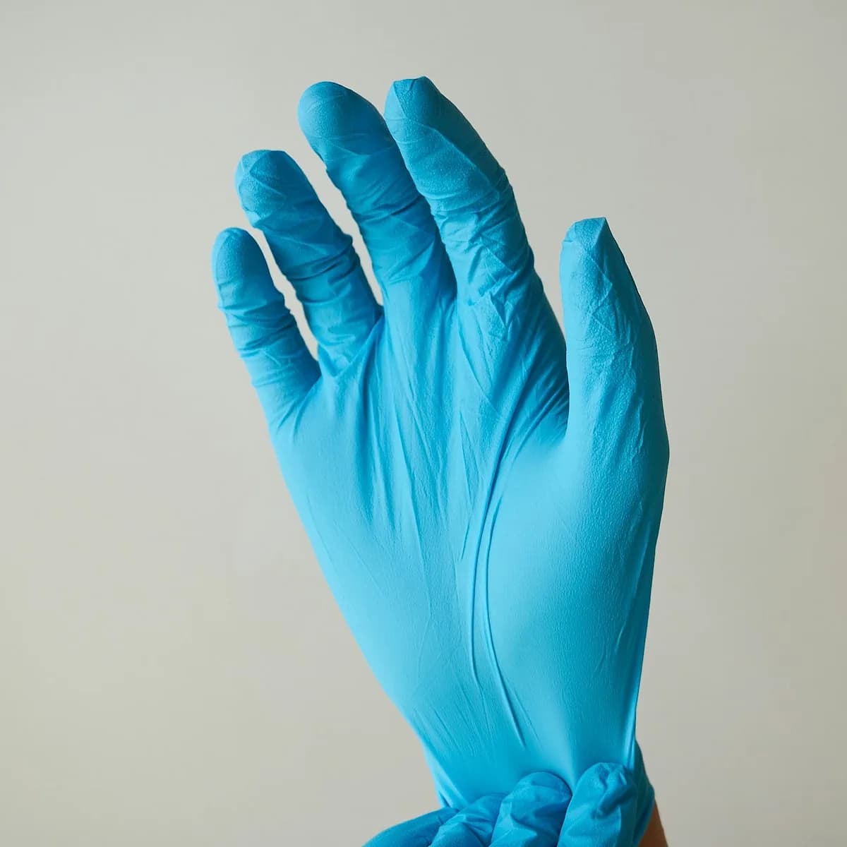Nitrile & vinyl gloves