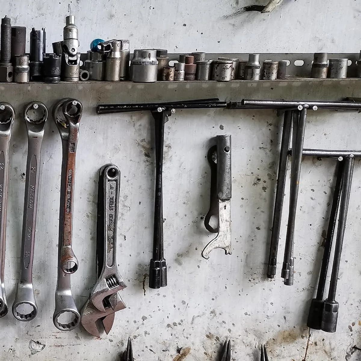 Hand tools