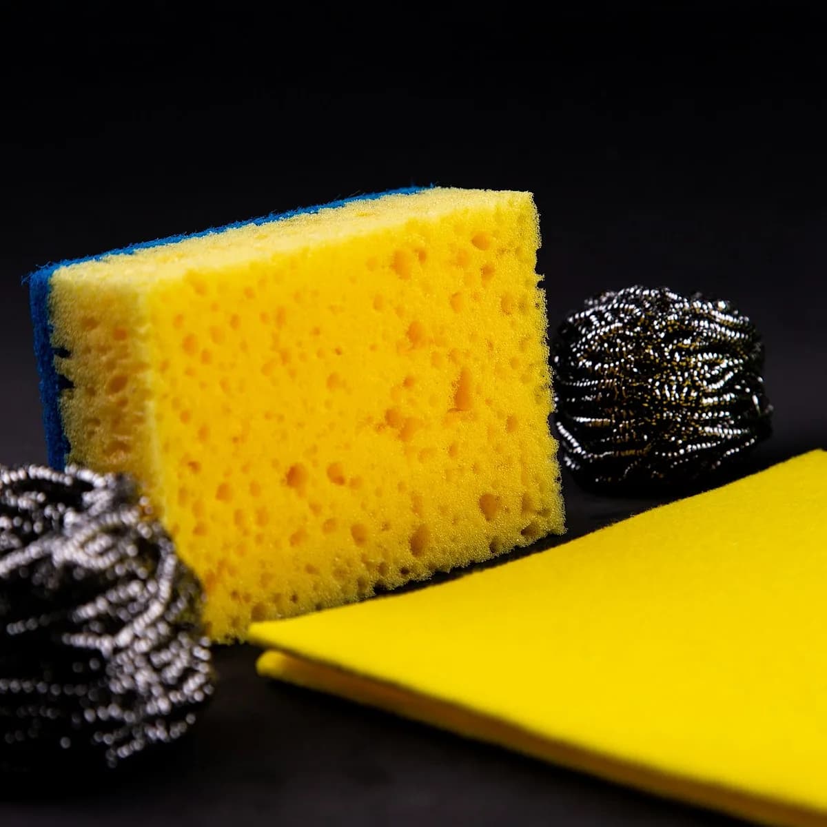 Sponges & scouring pads